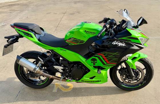KAWASAKI NINJA 400 KRT EDITION 